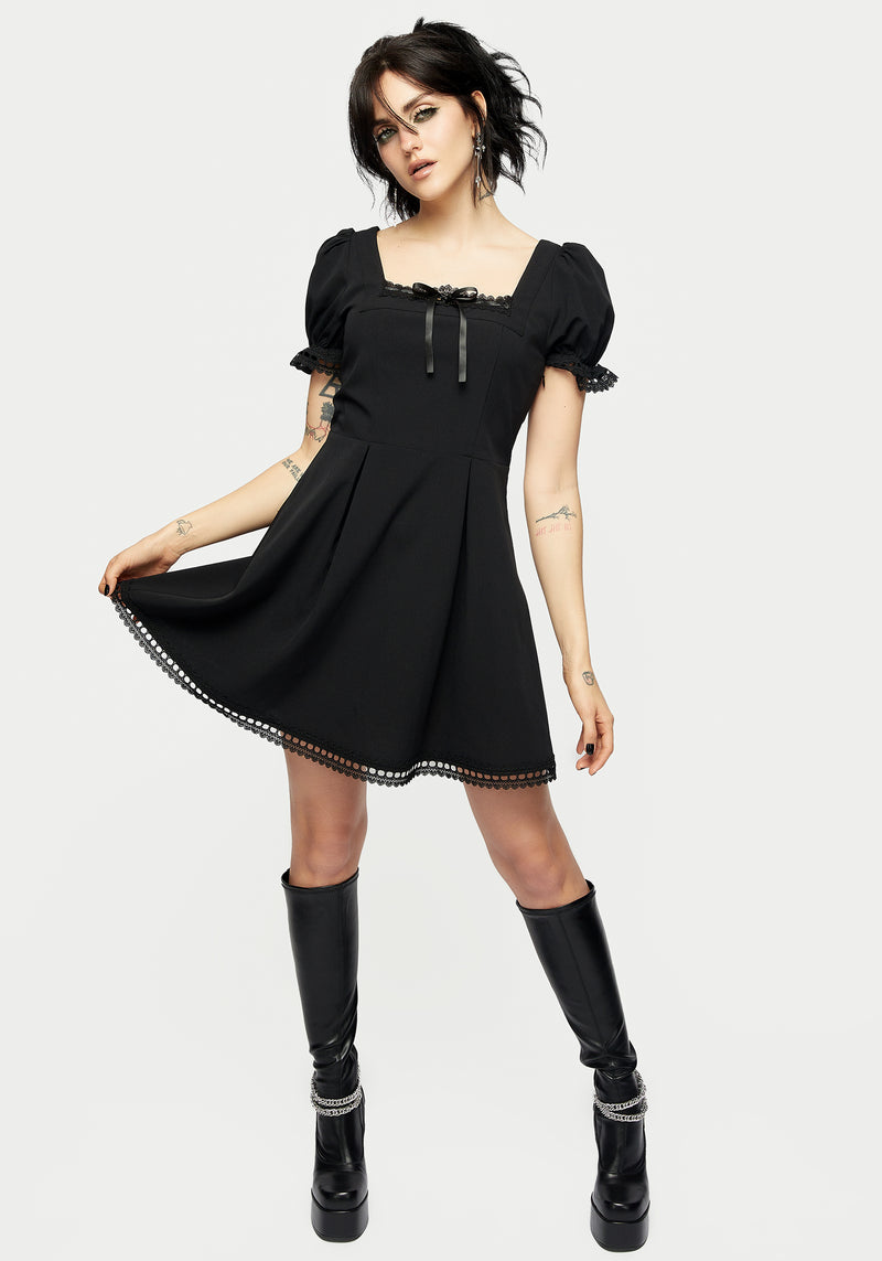 Misery Square Hals Mini Kleid