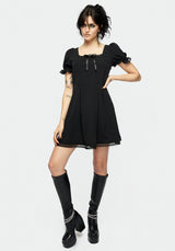 Misery Square Hals Mini Kleid