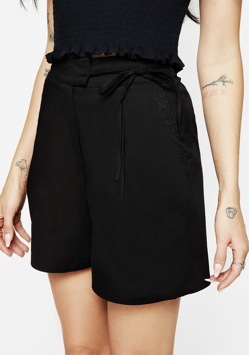 Damiana Langschnitt Shorts