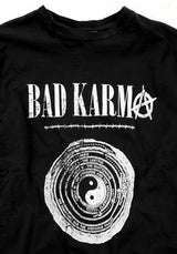 Bad Karma Abgenutzt Gelagert T-Shirt